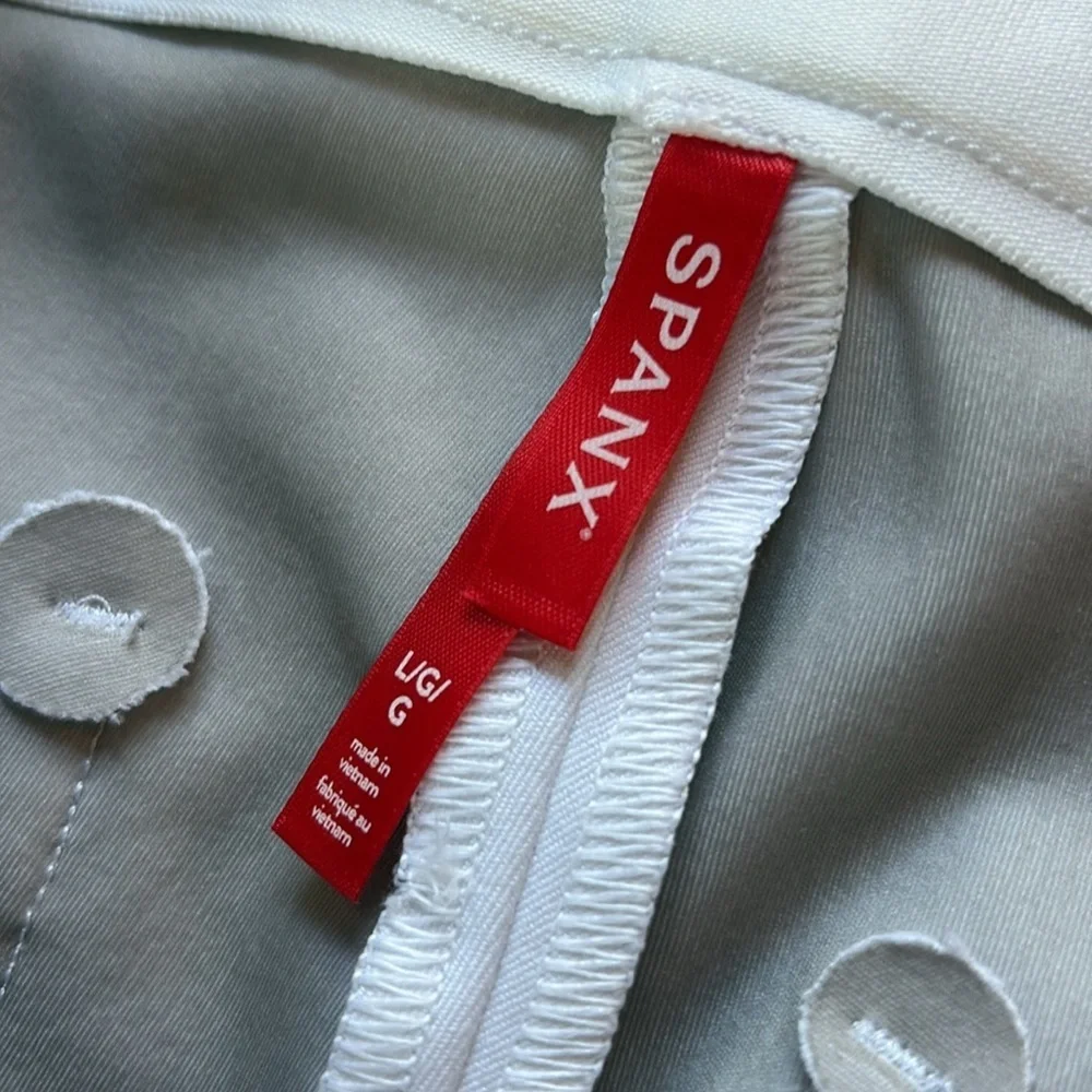 Spanx Sz L  Classic white pull on NWT slim straight pants